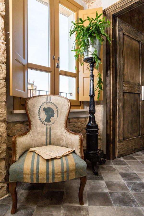 Via Roma Charming Rooms 包内伊 外观 照片