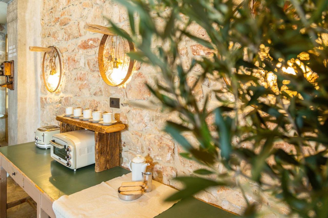 Via Roma Charming Rooms 包内伊 外观 照片