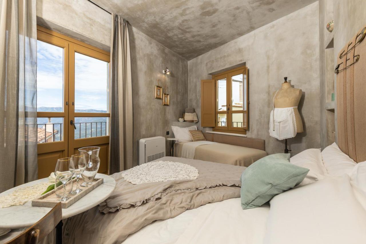 Via Roma Charming Rooms 包内伊 外观 照片