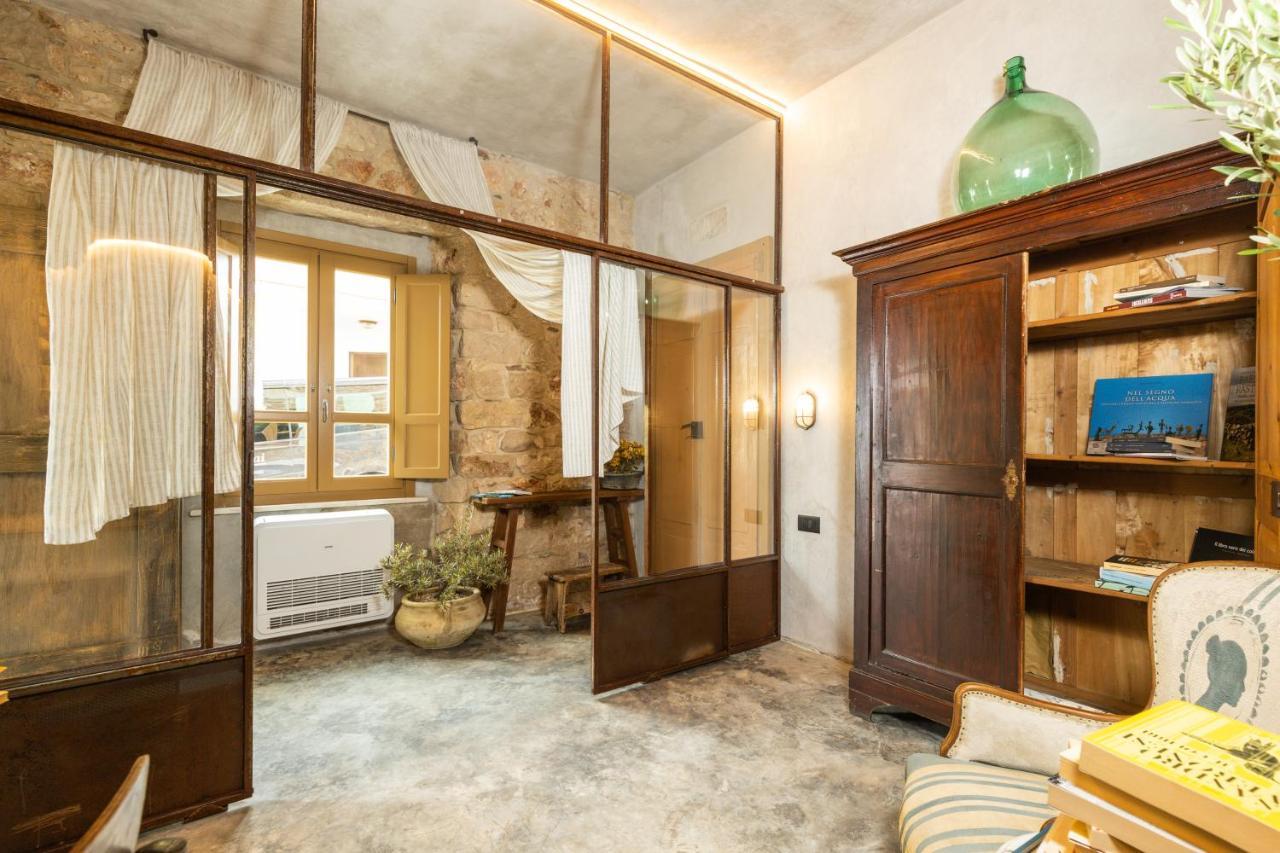 Via Roma Charming Rooms 包内伊 外观 照片